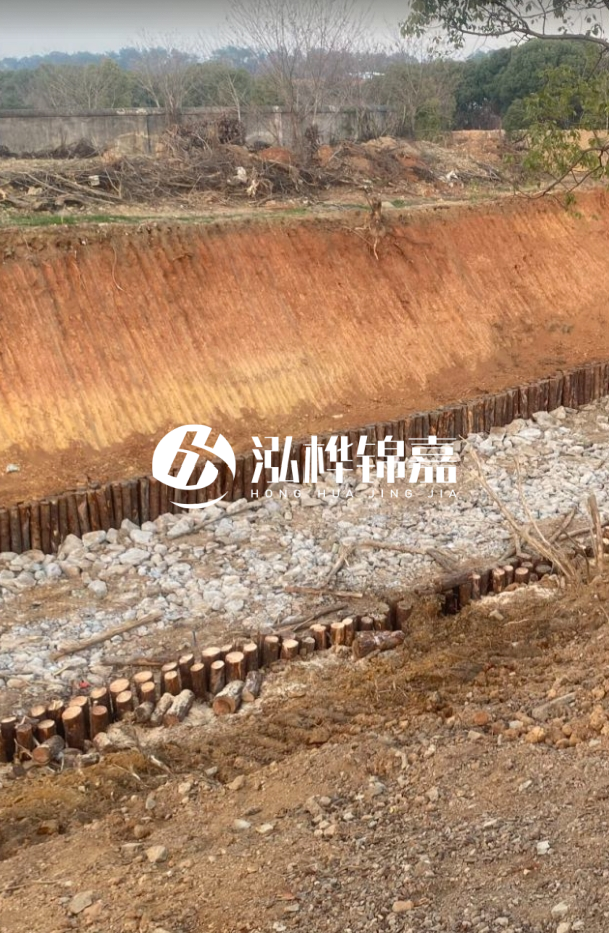 荊州打松木樁施工團(tuán)隊(duì)-河道清淤與河道打樁的先后順序？